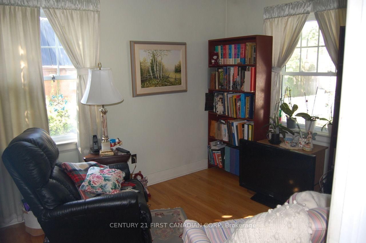 166 Foster Avenue • London North, ON photo 20