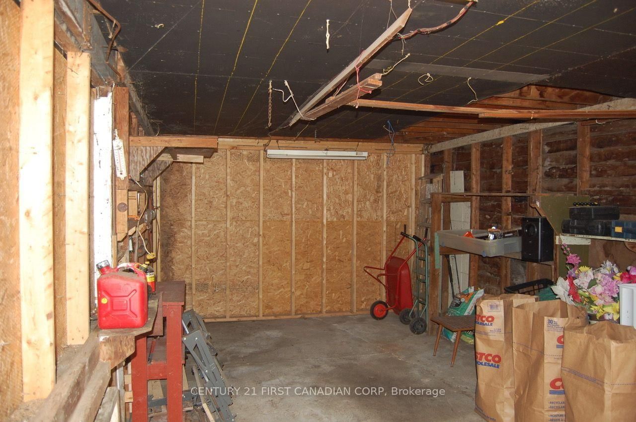 166 Foster Avenue • London North, ON photo 25