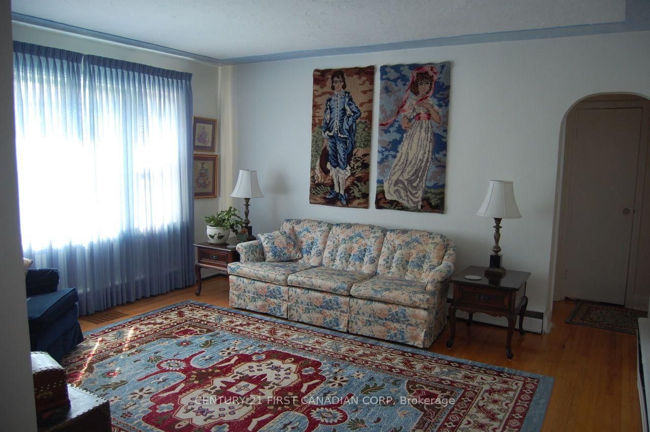 166 Foster Avenue • London North, ON photo 5