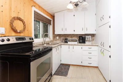 124 Cameron Drive • Kawartha Lakes, ON photo 5