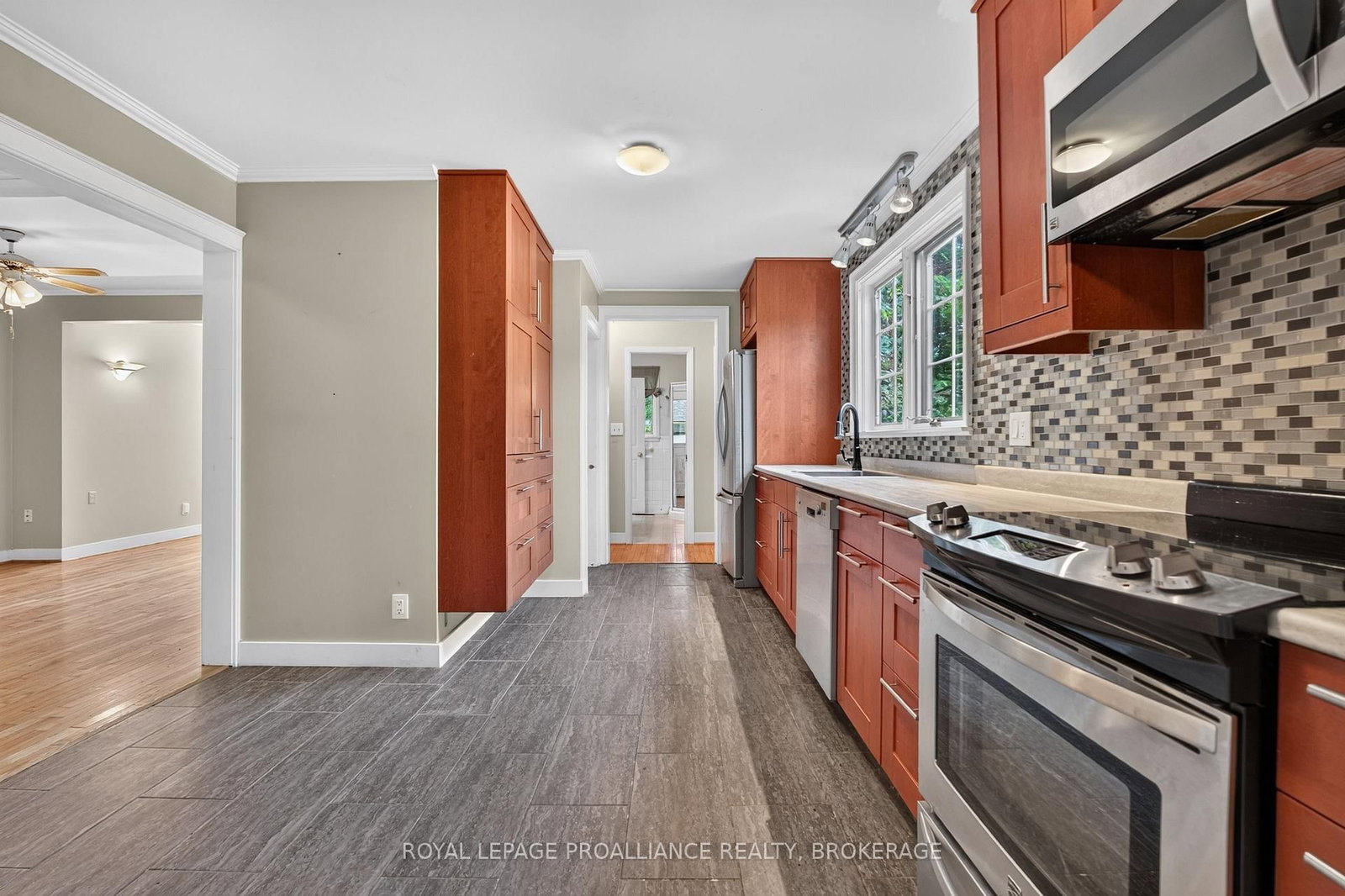 364 Glengarry Road • Kingston, ON photo 11