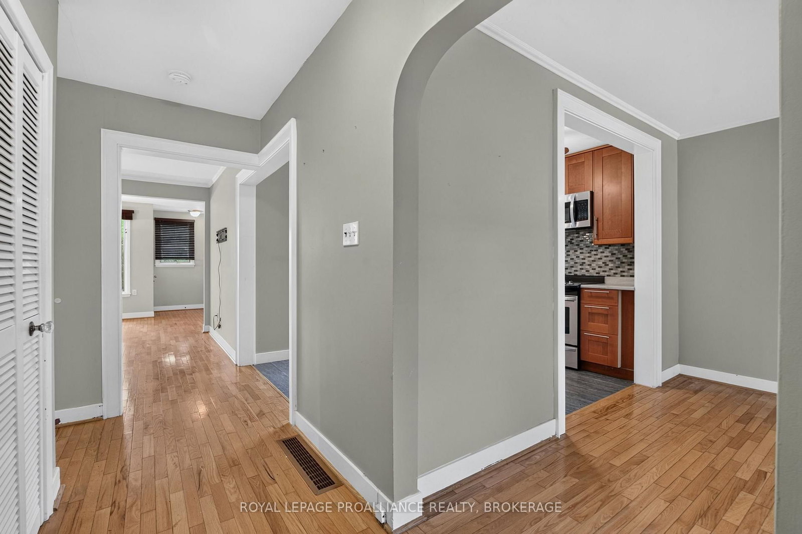 364 Glengarry Road • Kingston, ON photo 5