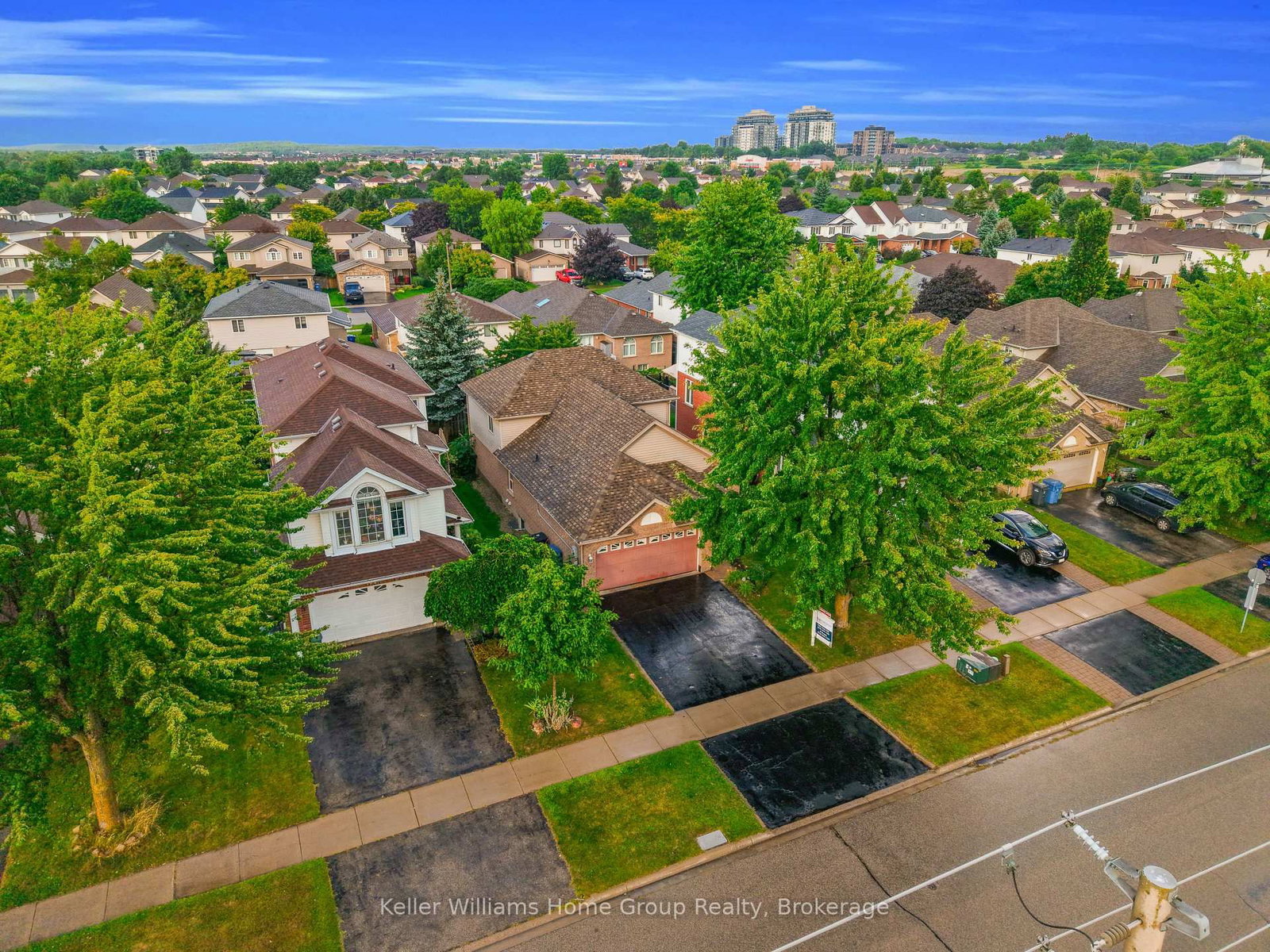 148 Clairfields Drive W • Guelph, ON photo 5