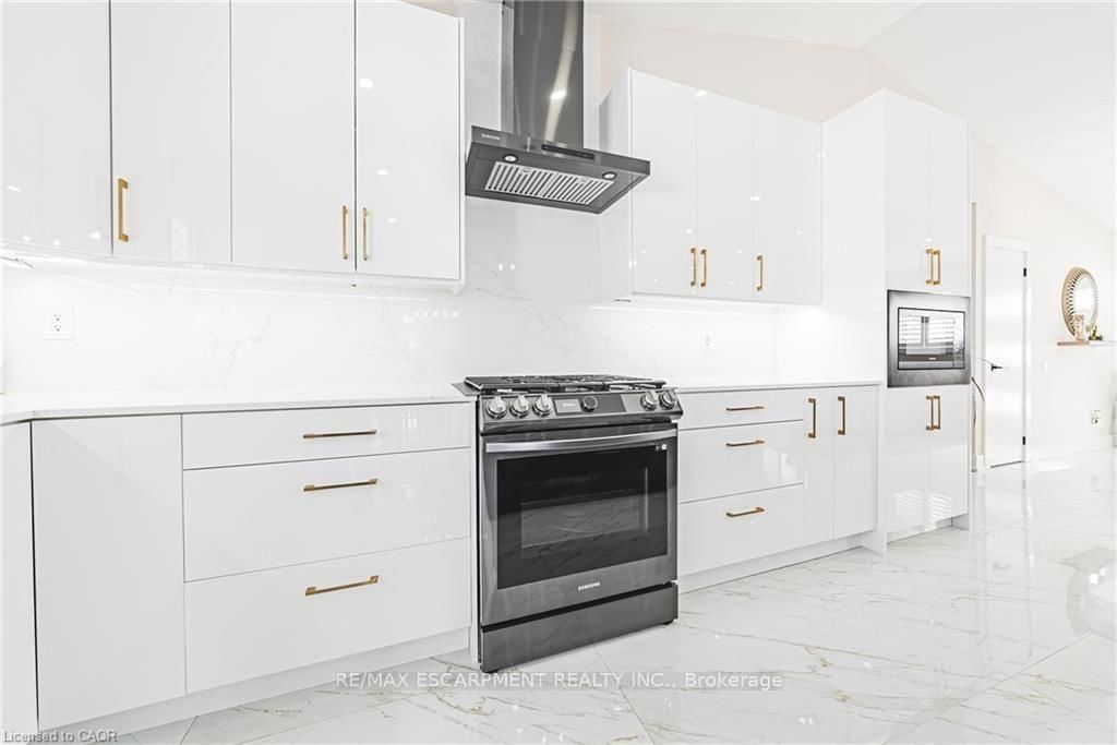 1796 Penny Lane • West Lincoln, ON photo 15