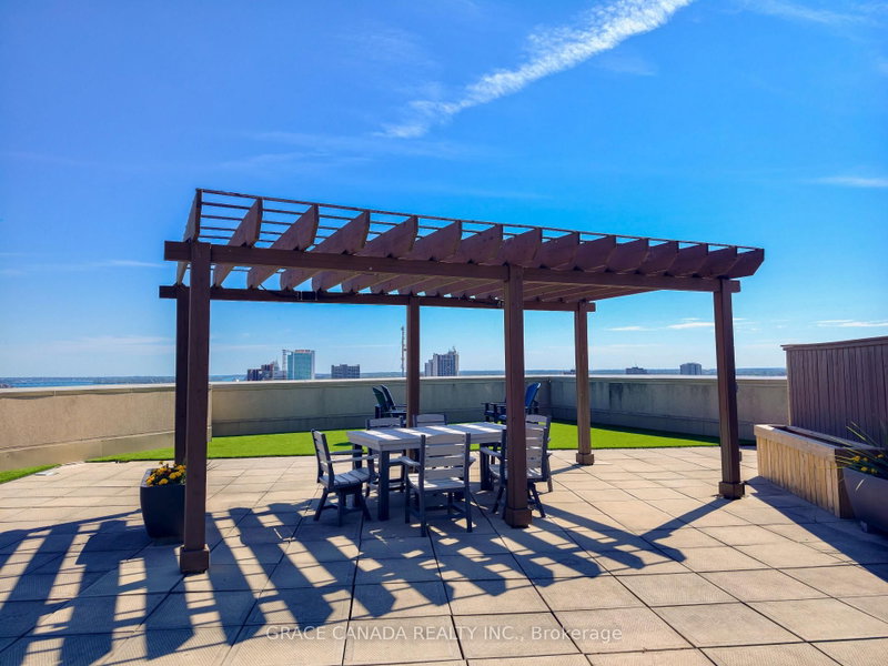 504 - 1225 Riverside Drive W