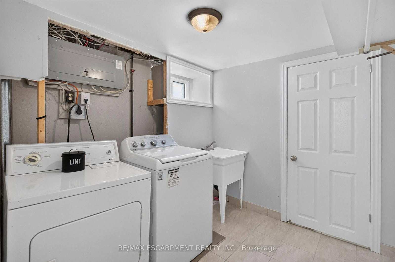 24 Castlefield Drive • Hamilton, ON photo 24
