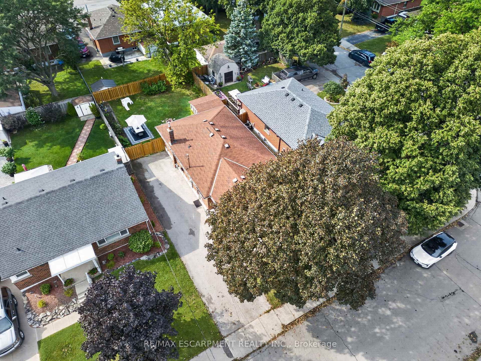 24 Castlefield Drive • Hamilton, ON photo 32