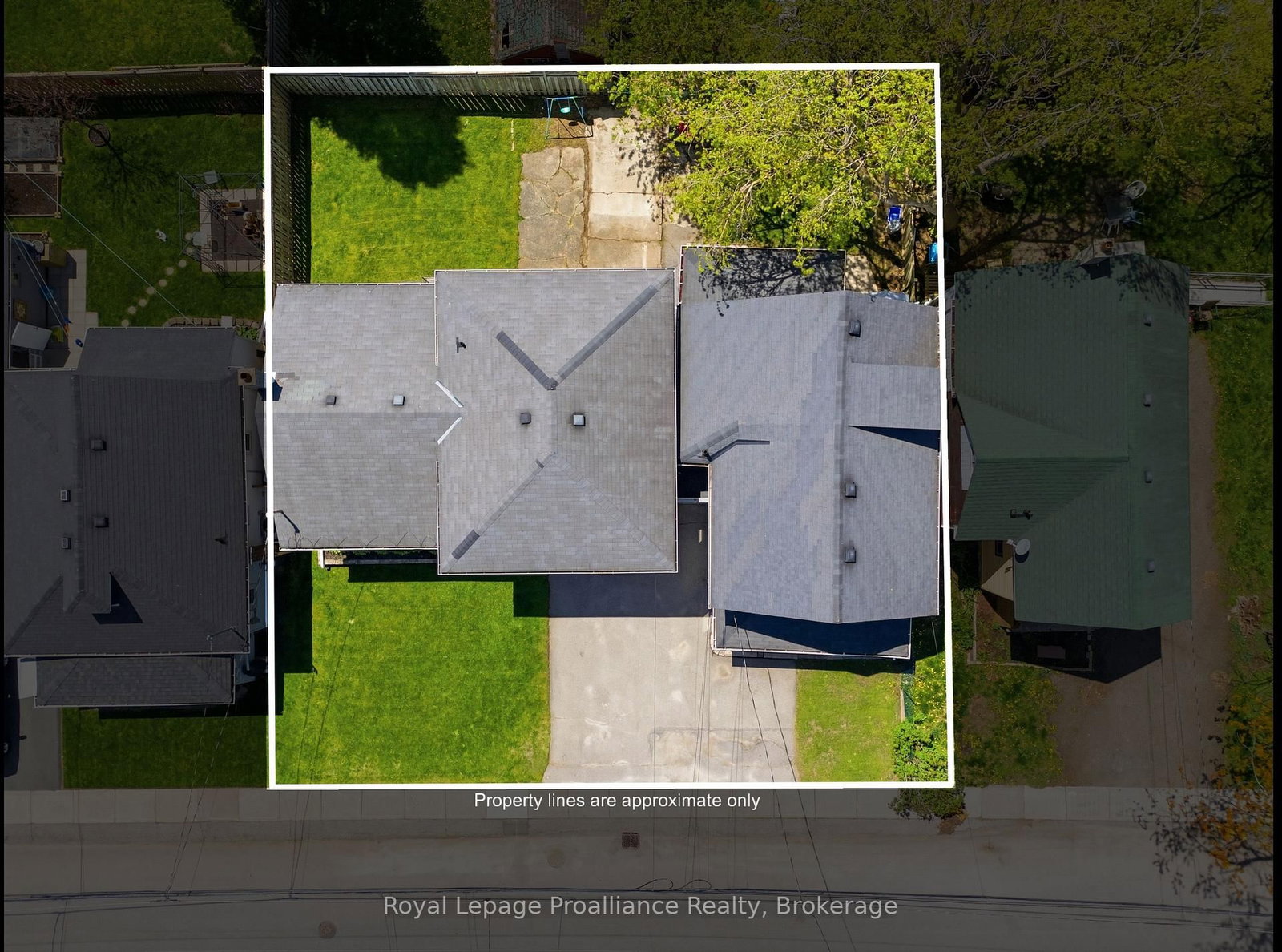 26 Johnson Street • Belleville, ON photo 3