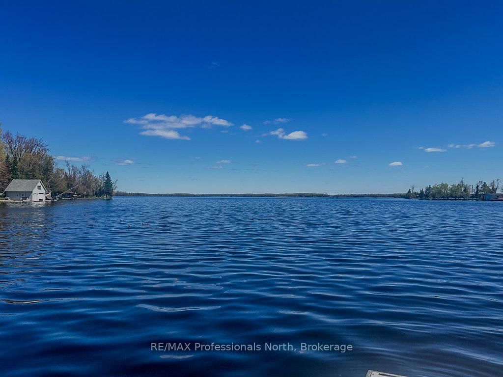 652 Robel Drive • Selwyn, ON photo 3