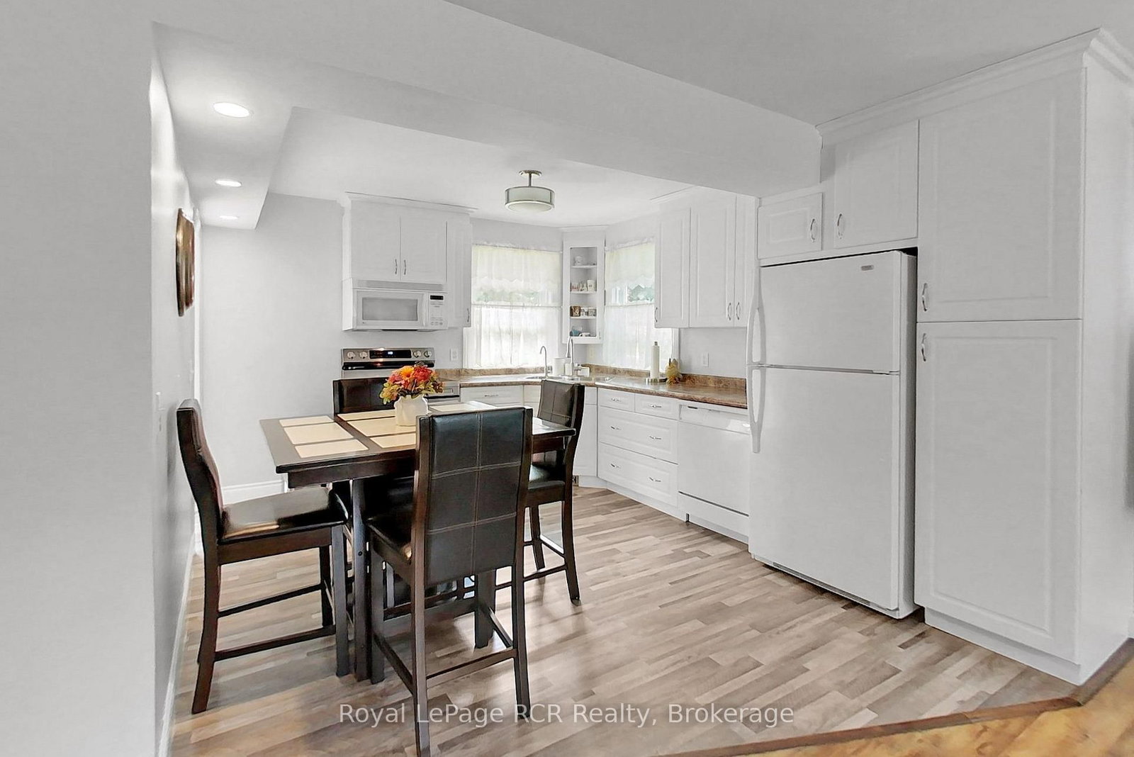 29 Main Street N • West Grey, ON photo 10