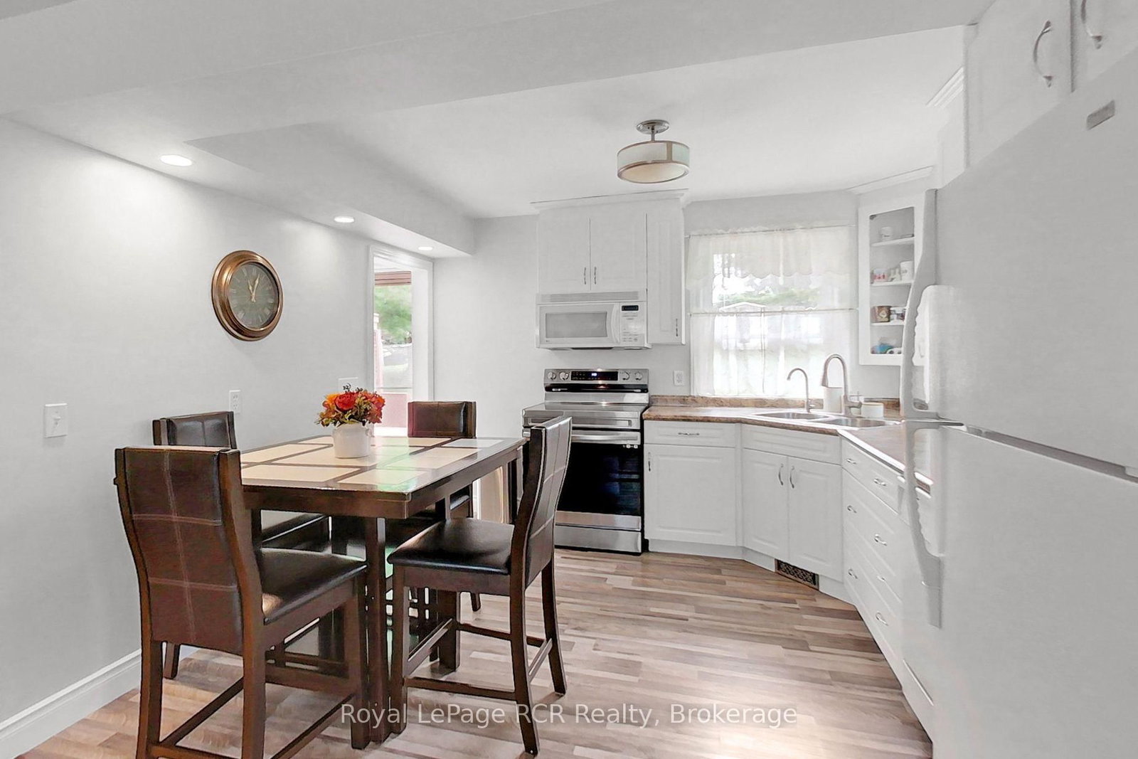 29 Main Street N • West Grey, ON photo 12