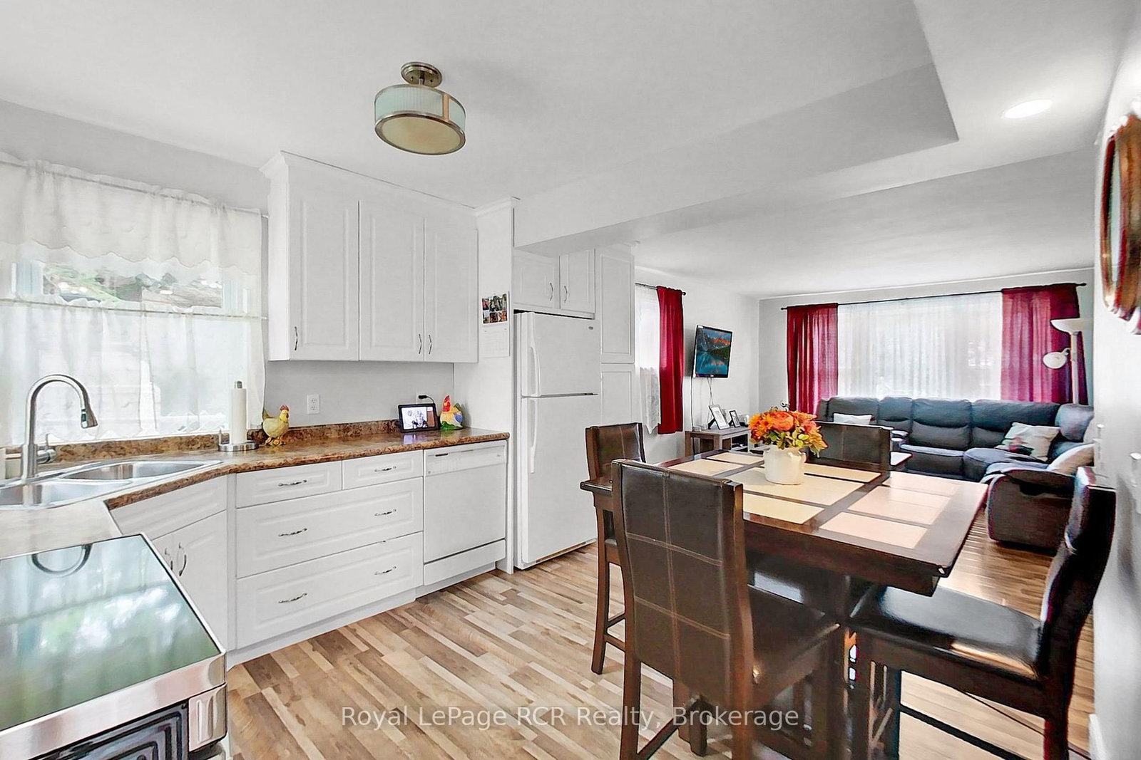 29 Main Street N • West Grey, ON photo 16