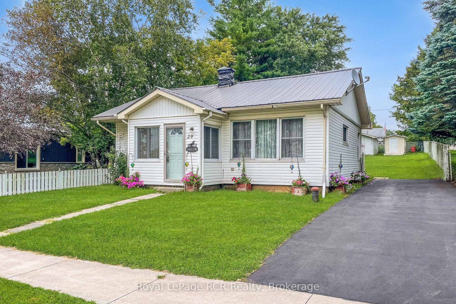 29 Main Street N • West Grey, ON photo 4