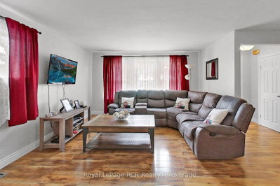 29 Main Street N • West Grey, ON photo 7