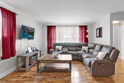 29 Main Street N • West Grey, ON photo 8