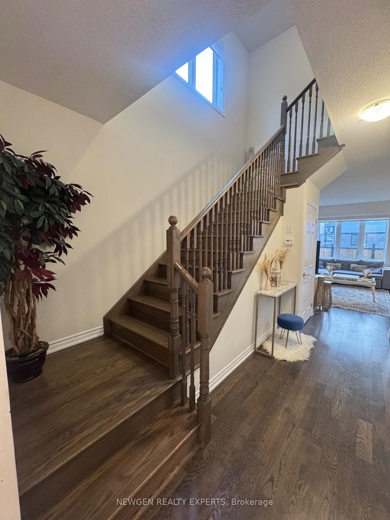 4 Ladd Ave photo 5