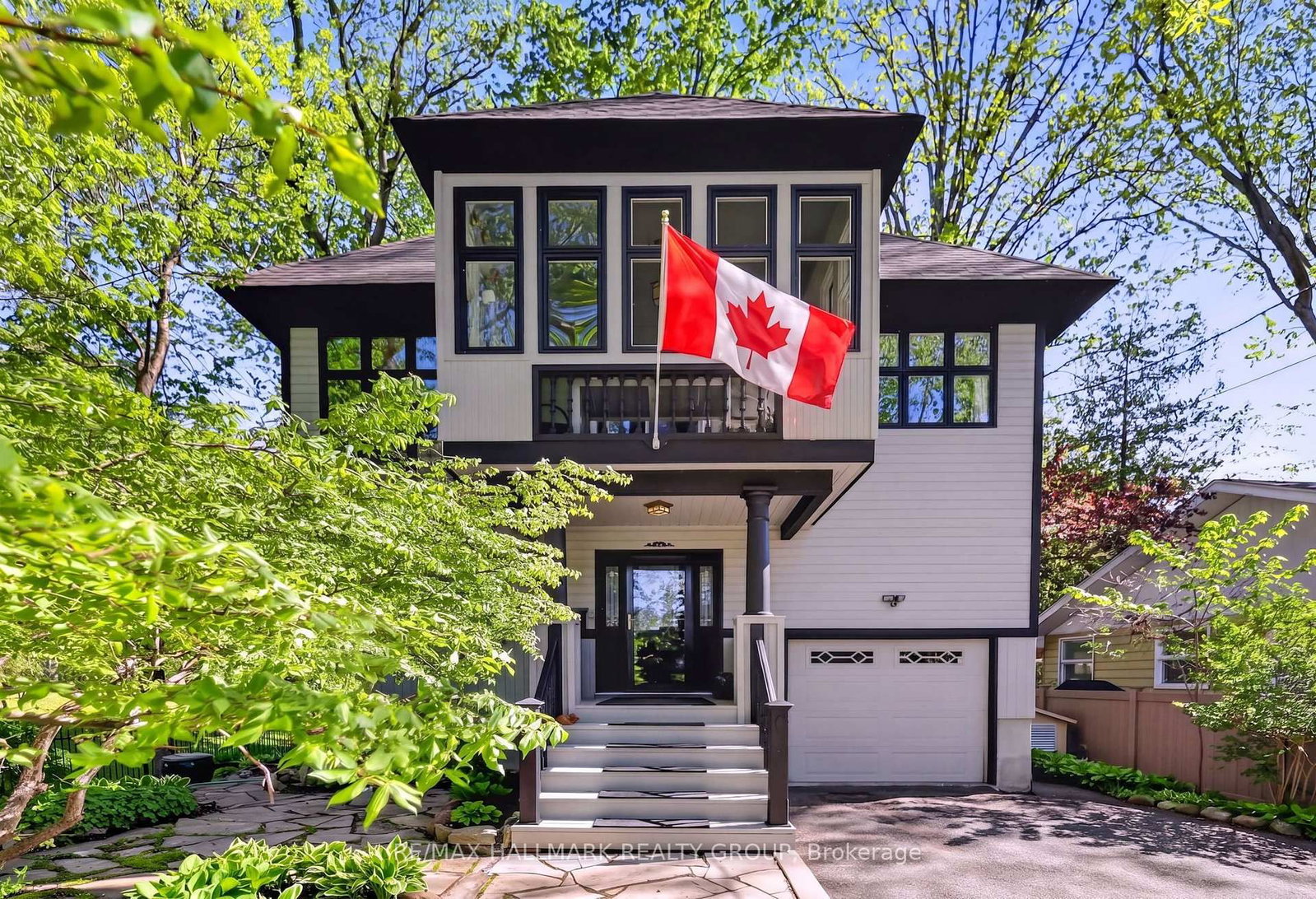 53 Scrivens Street • Ottawa, ON photo 2
