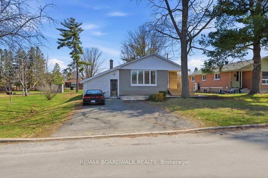 1279 Adirondack Drive • Ottawa, ON photo 1