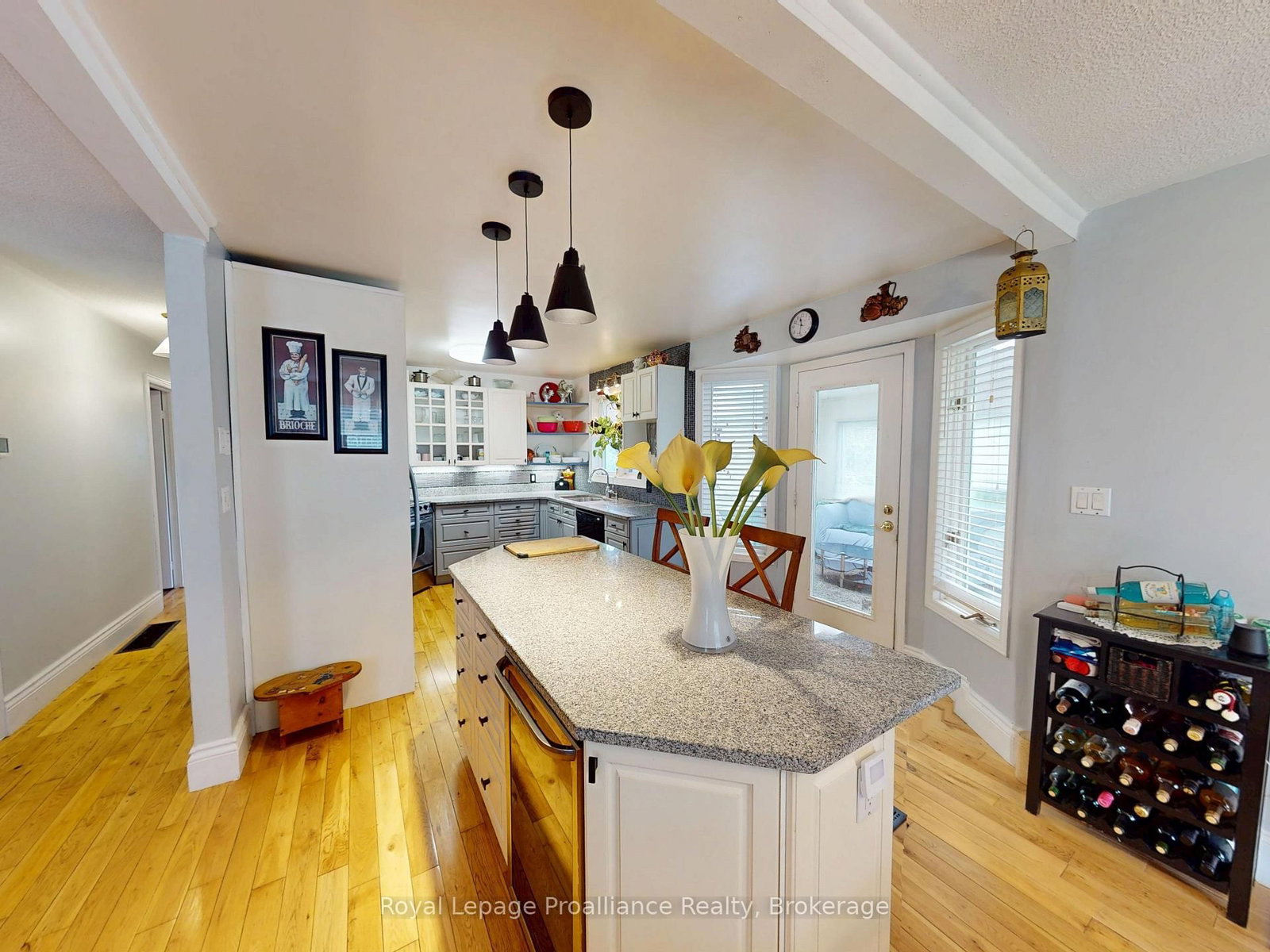 661 Flying Club Road • Stirling, ON photo 11