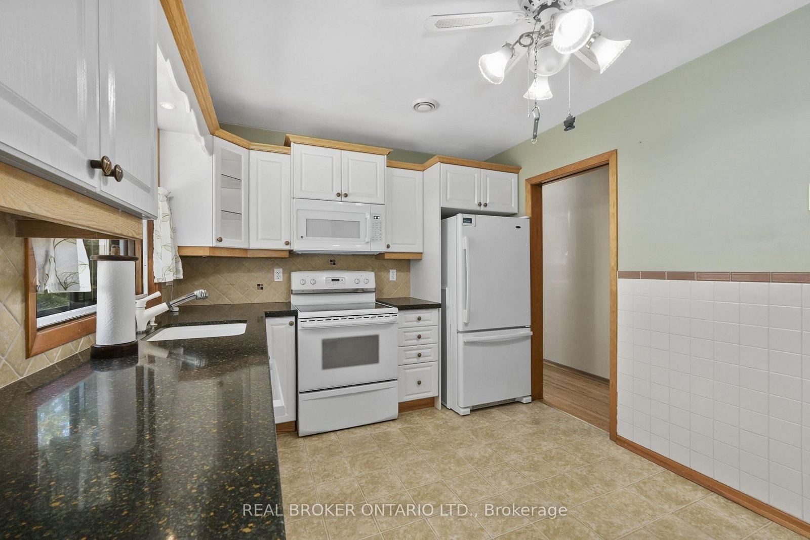 1311 Edmison Drive • Peterborough, ON photo 15