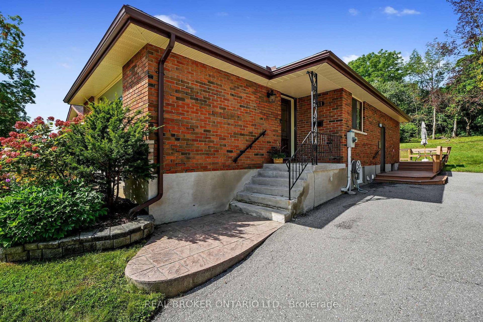 1311 Edmison Drive • Peterborough, ON photo 3