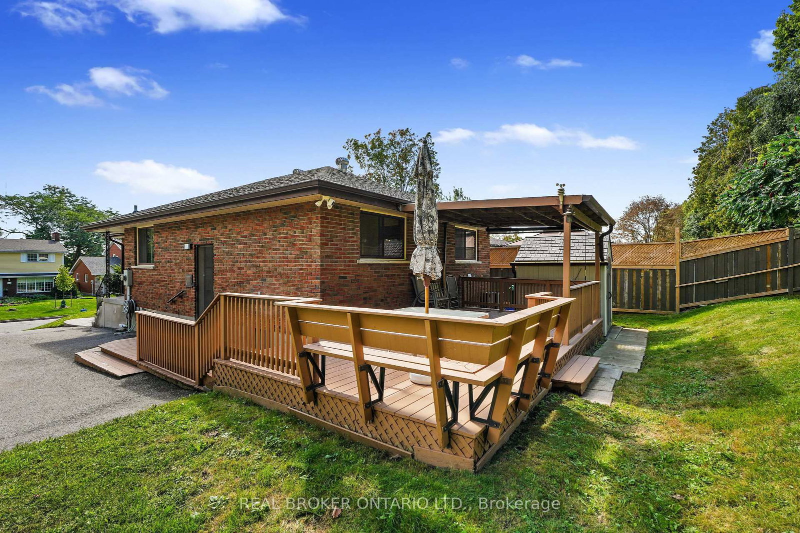 1311 Edmison Drive • Peterborough, ON photo 38