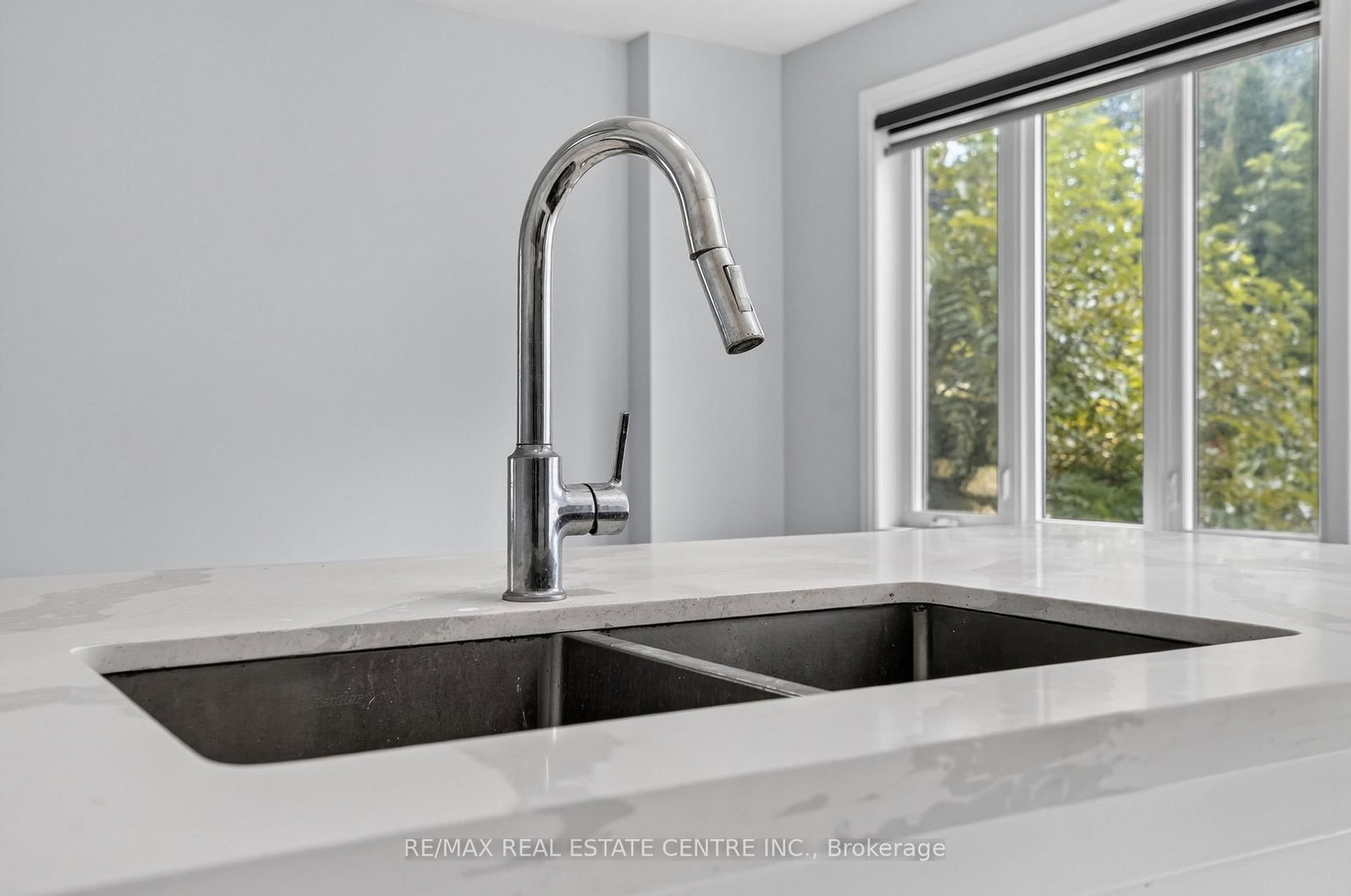 124 King Street E • Ingersoll, ON photo 20