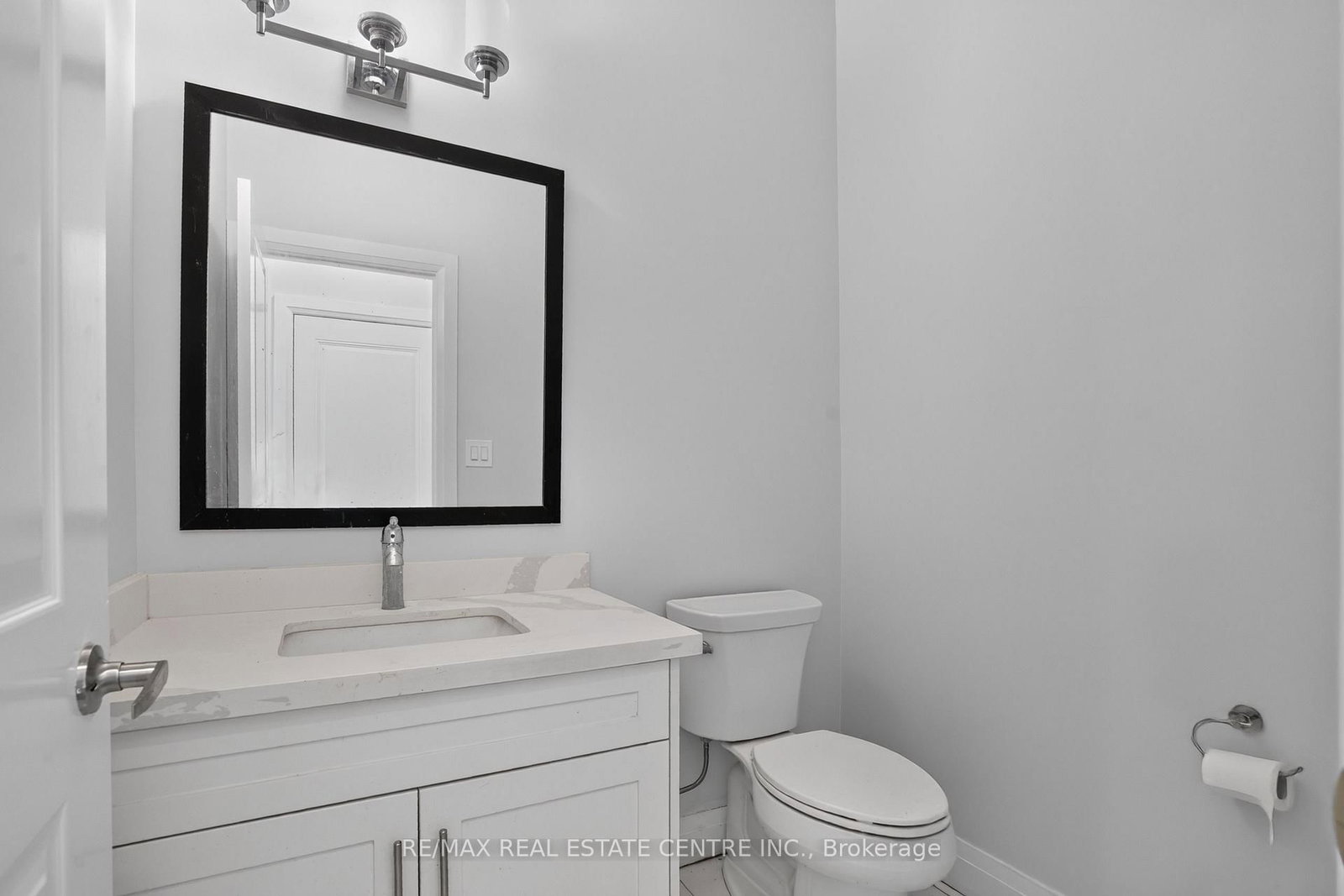 124 King Street E • Ingersoll, ON photo 23