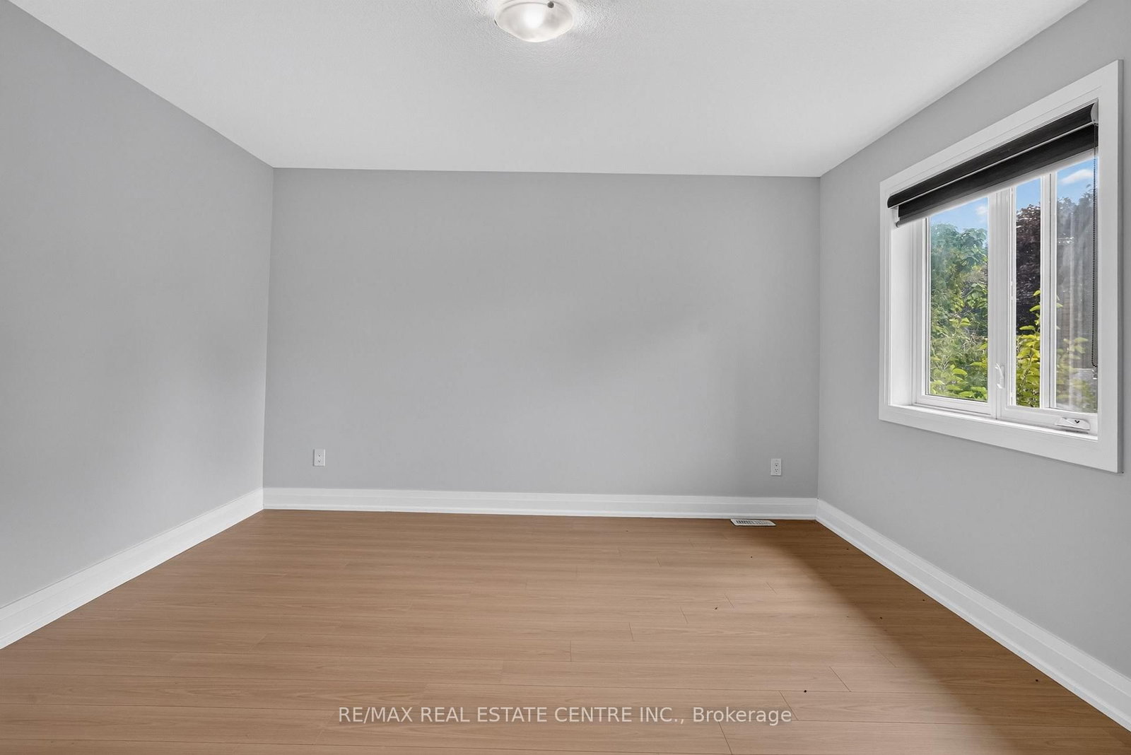 124 King Street E • Ingersoll, ON photo 28