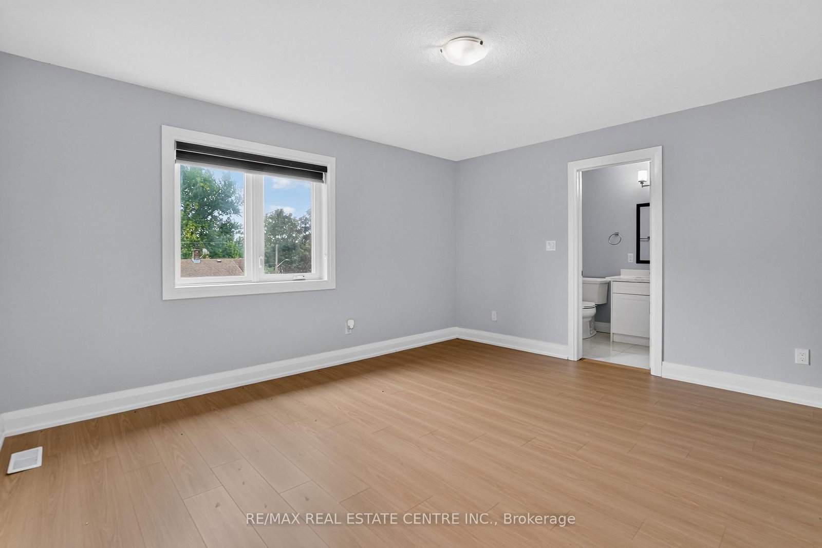 124 King Street E • Ingersoll, ON photo 29