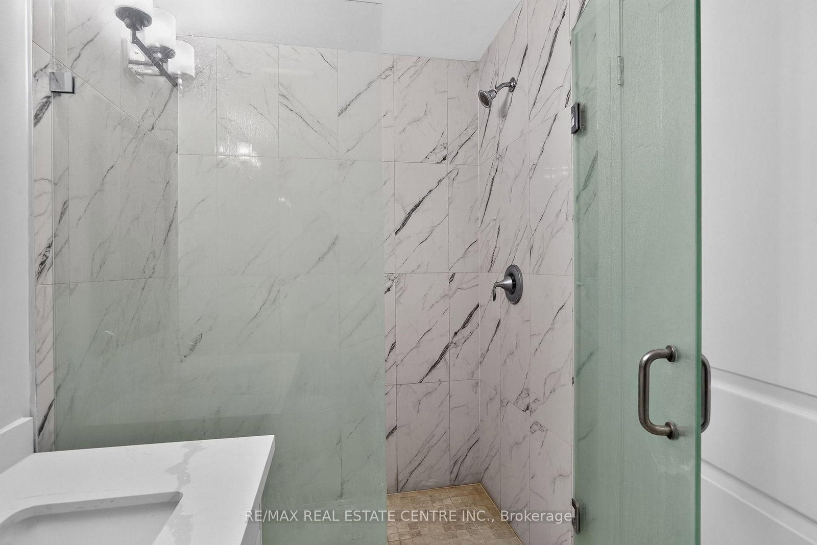 124 King Street E • Ingersoll, ON photo 33