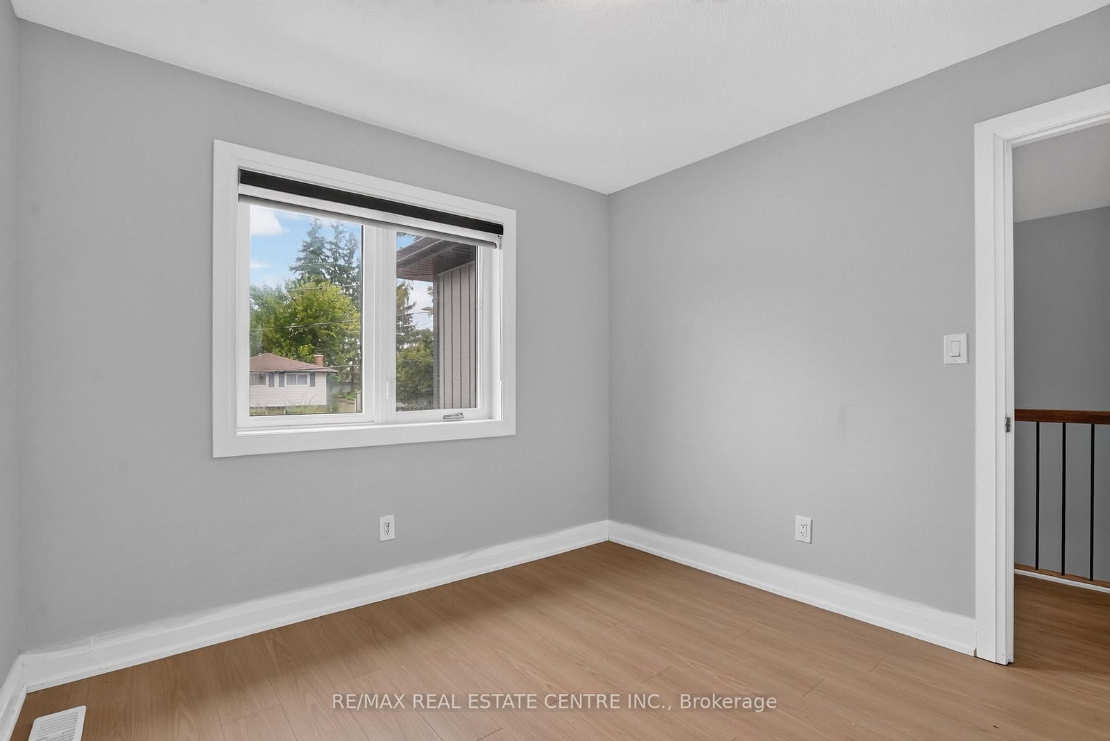 124 King Street E • Ingersoll, ON photo 37