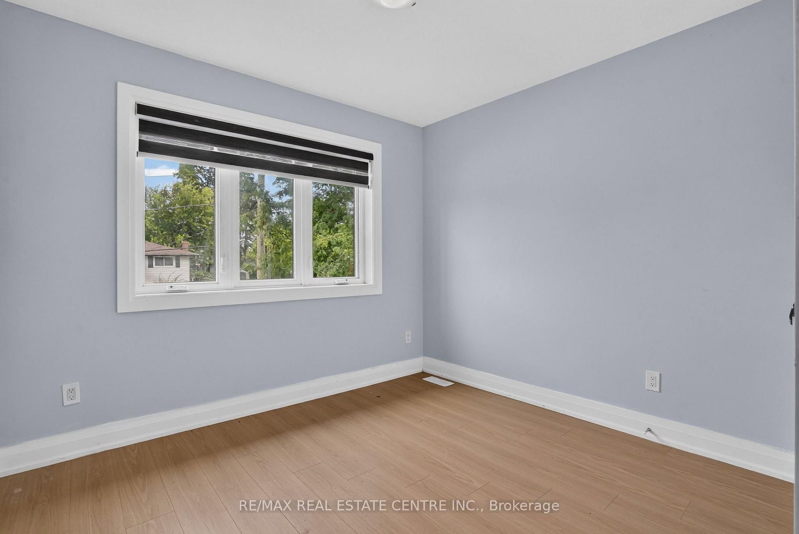 124 King Street E • Ingersoll, ON photo 38