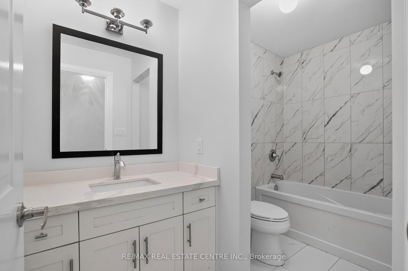 124 King Street E • Ingersoll, ON photo 40