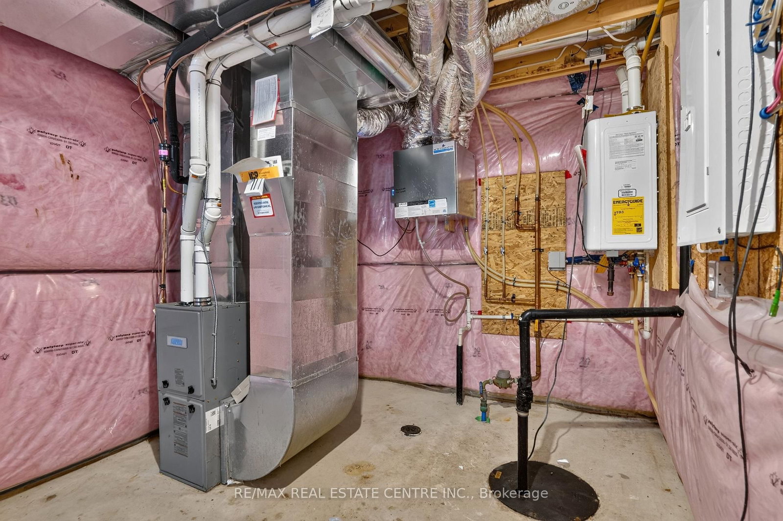 124 King Street E • Ingersoll, ON photo 43