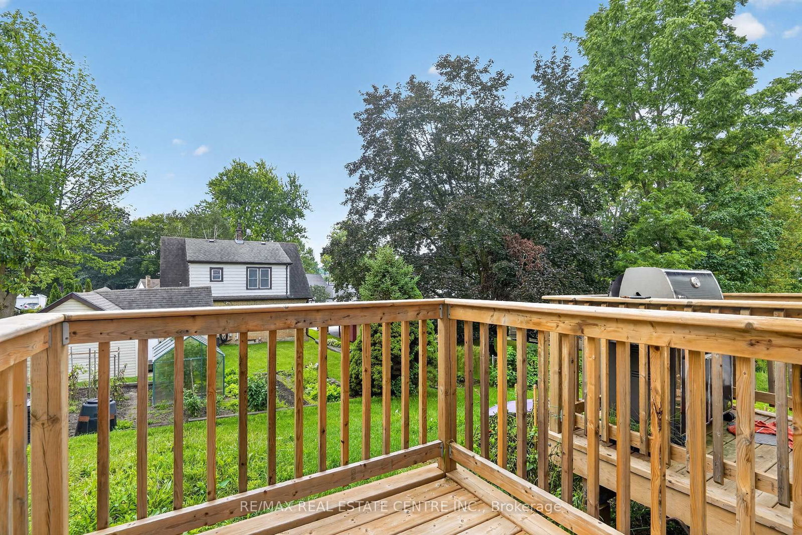 124 King Street E • Ingersoll, ON photo 47