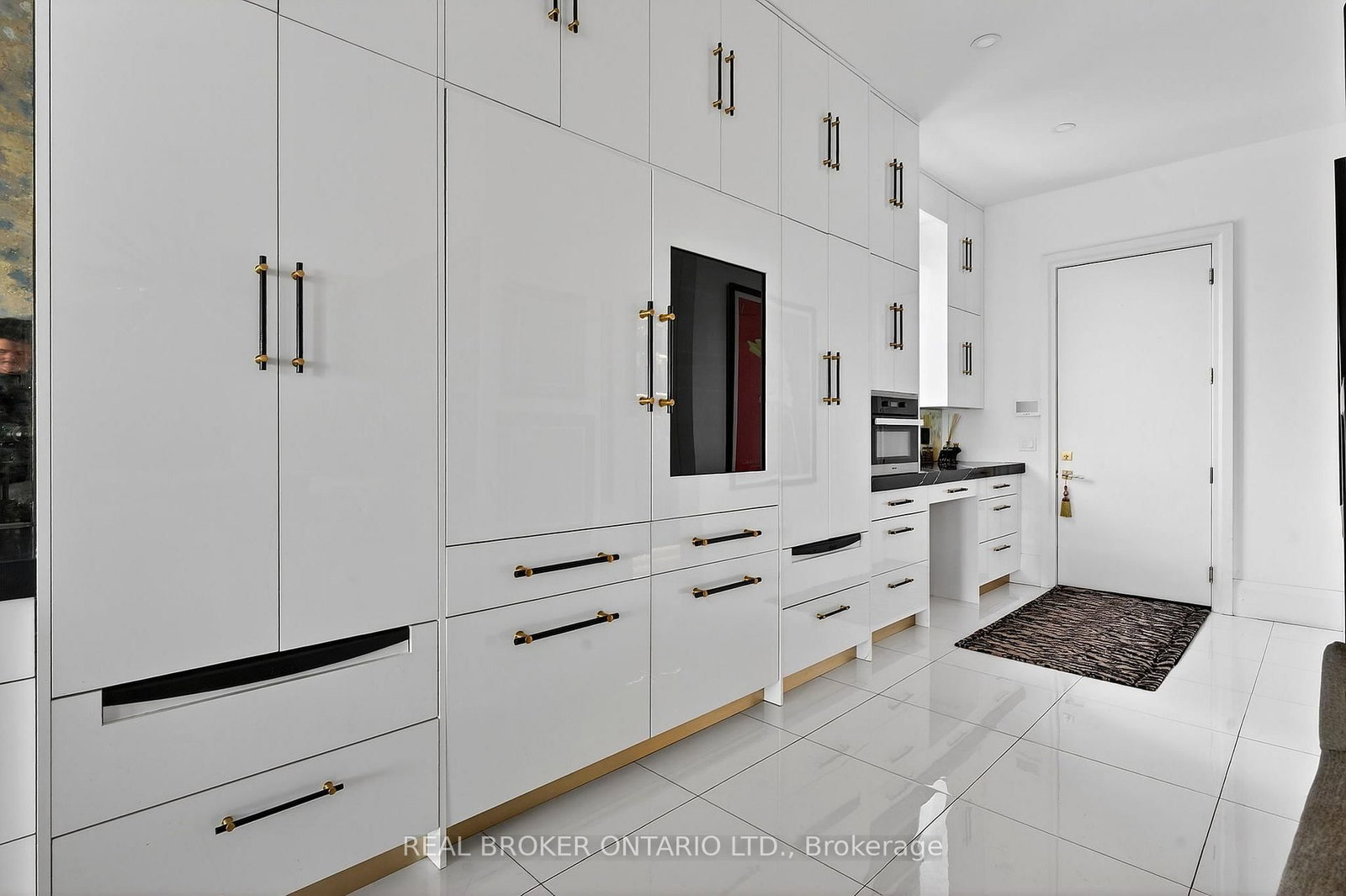 711 Beach Boulevard • Hamilton, ON photo 15