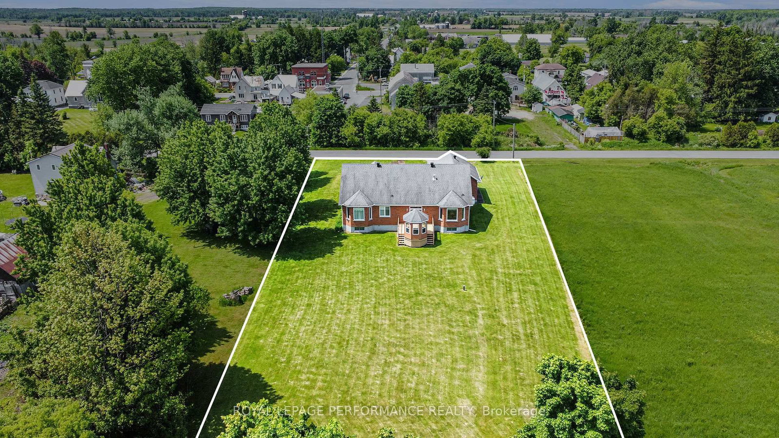 3285 Broadway Avenue • North Stormont, ON photo 42
