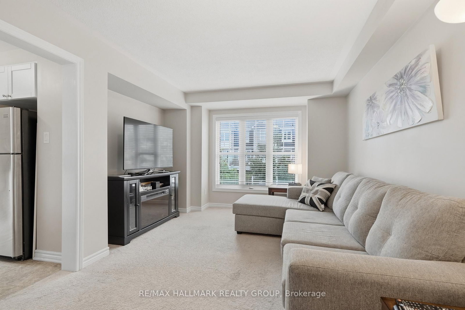 588 Foxlight Circle • Ottawa, ON photo 14