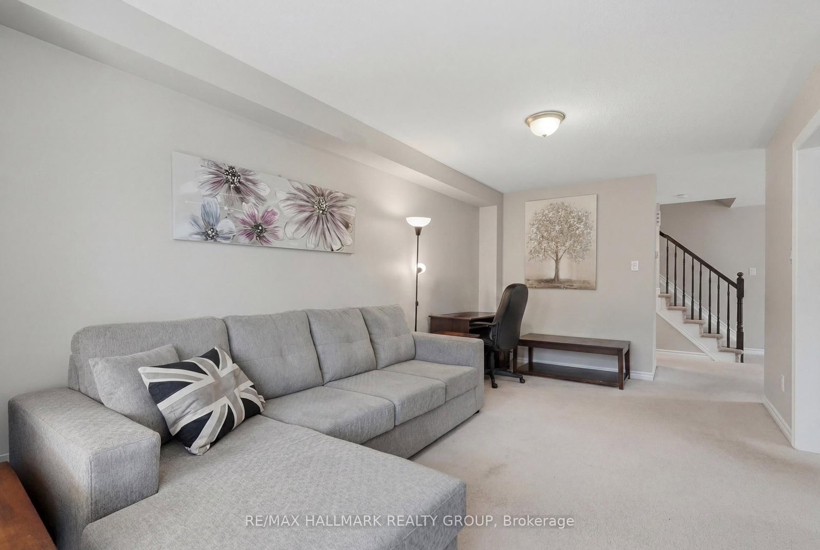 588 Foxlight Circle • Ottawa, ON photo 15