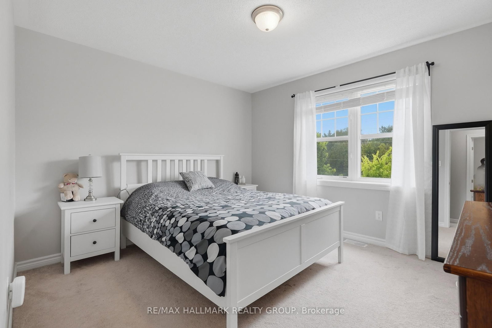 588 Foxlight Circle • Ottawa, ON photo 20