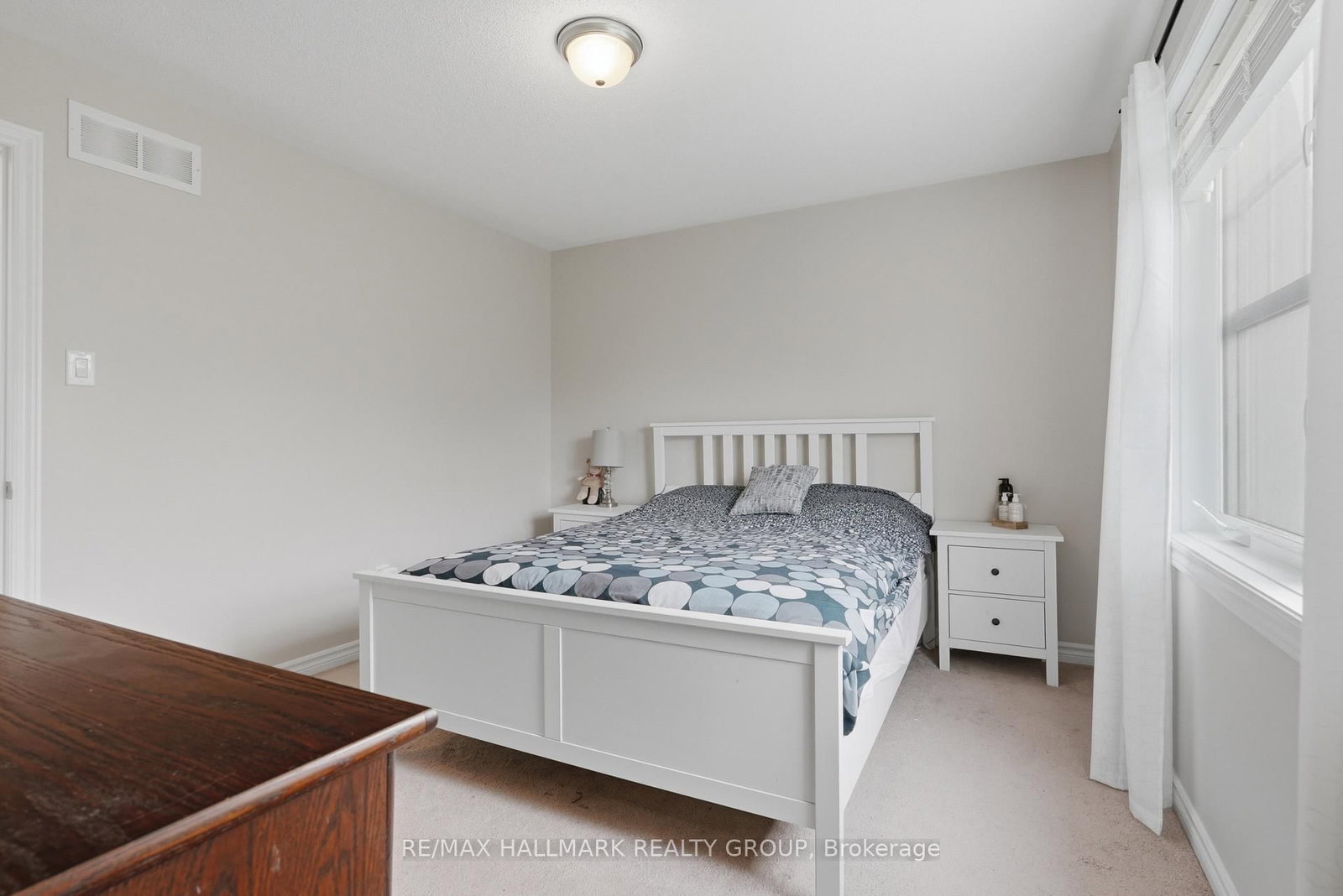 588 Foxlight Circle • Ottawa, ON photo 21