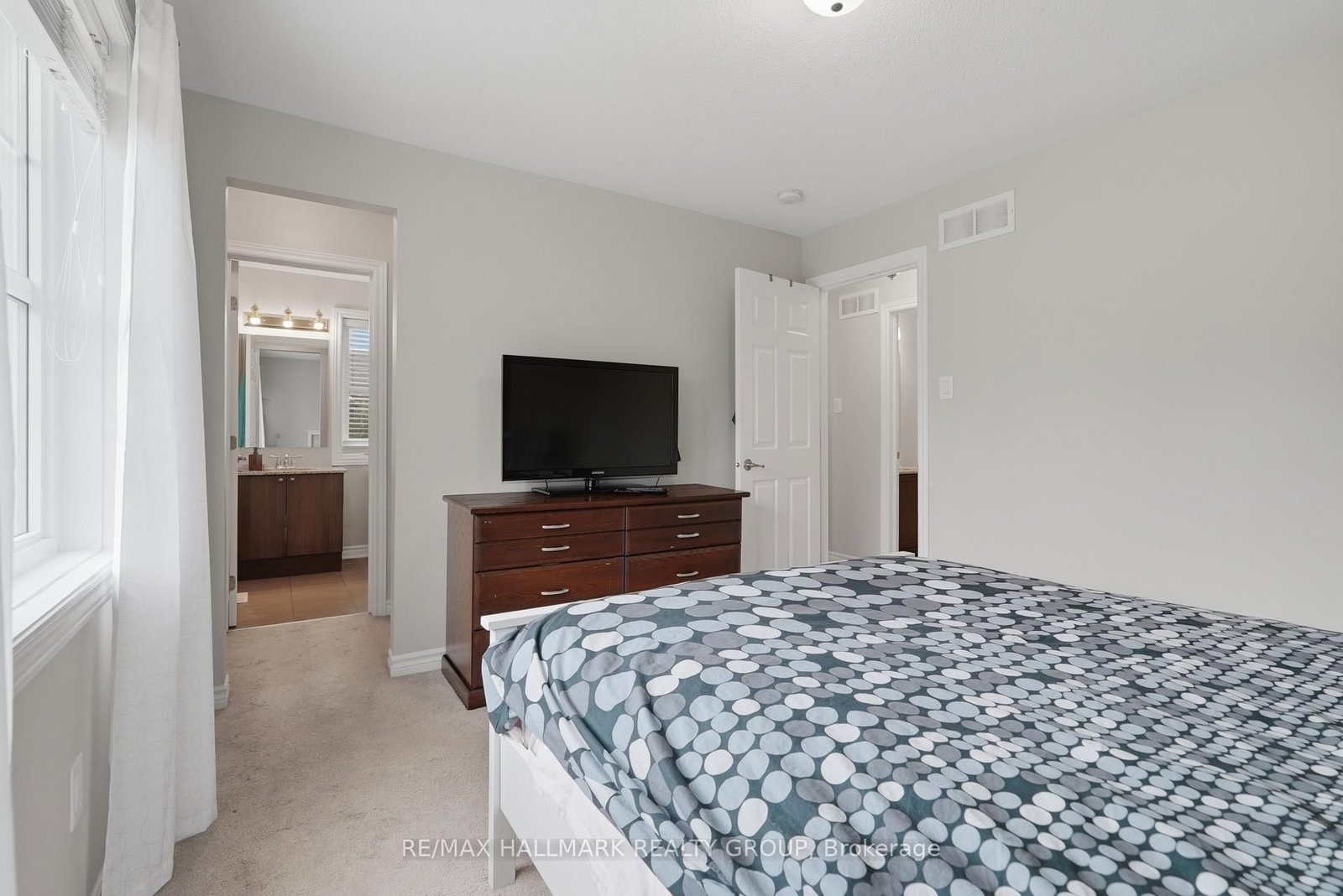 588 Foxlight Circle • Ottawa, ON photo 22