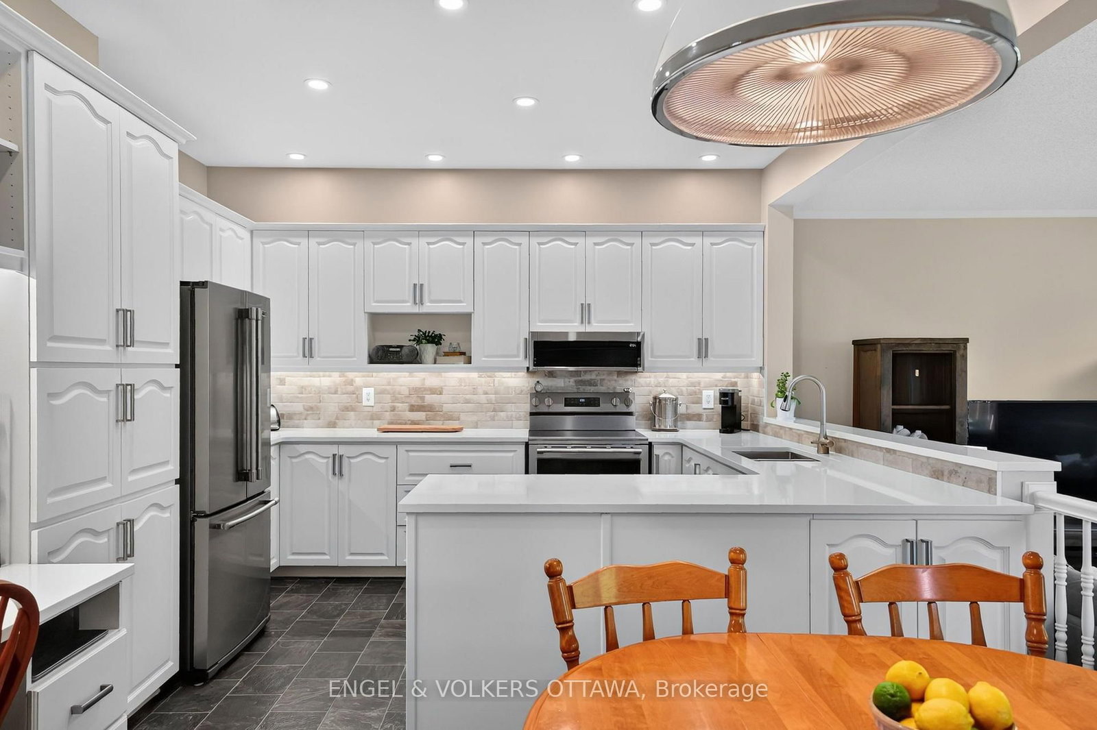 2812 Hank Rivers Drive • Ottawa, ON photo 14