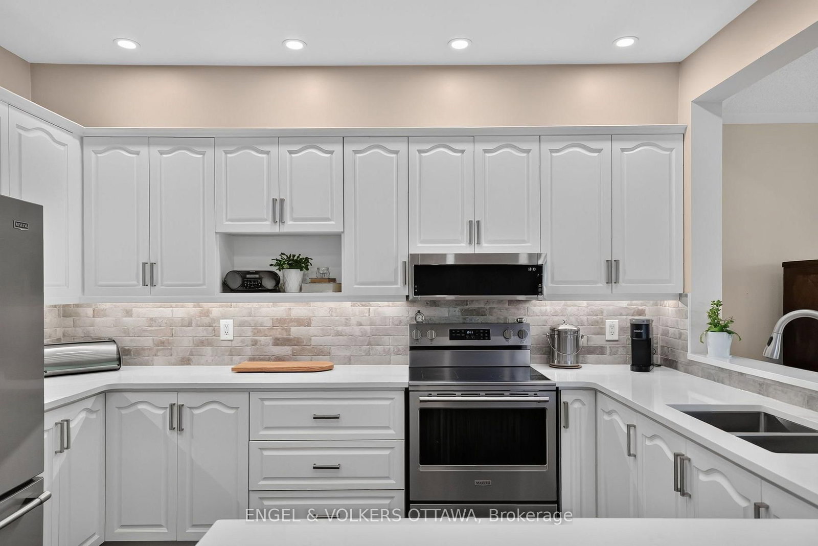 2812 Hank Rivers Drive • Ottawa, ON photo 17