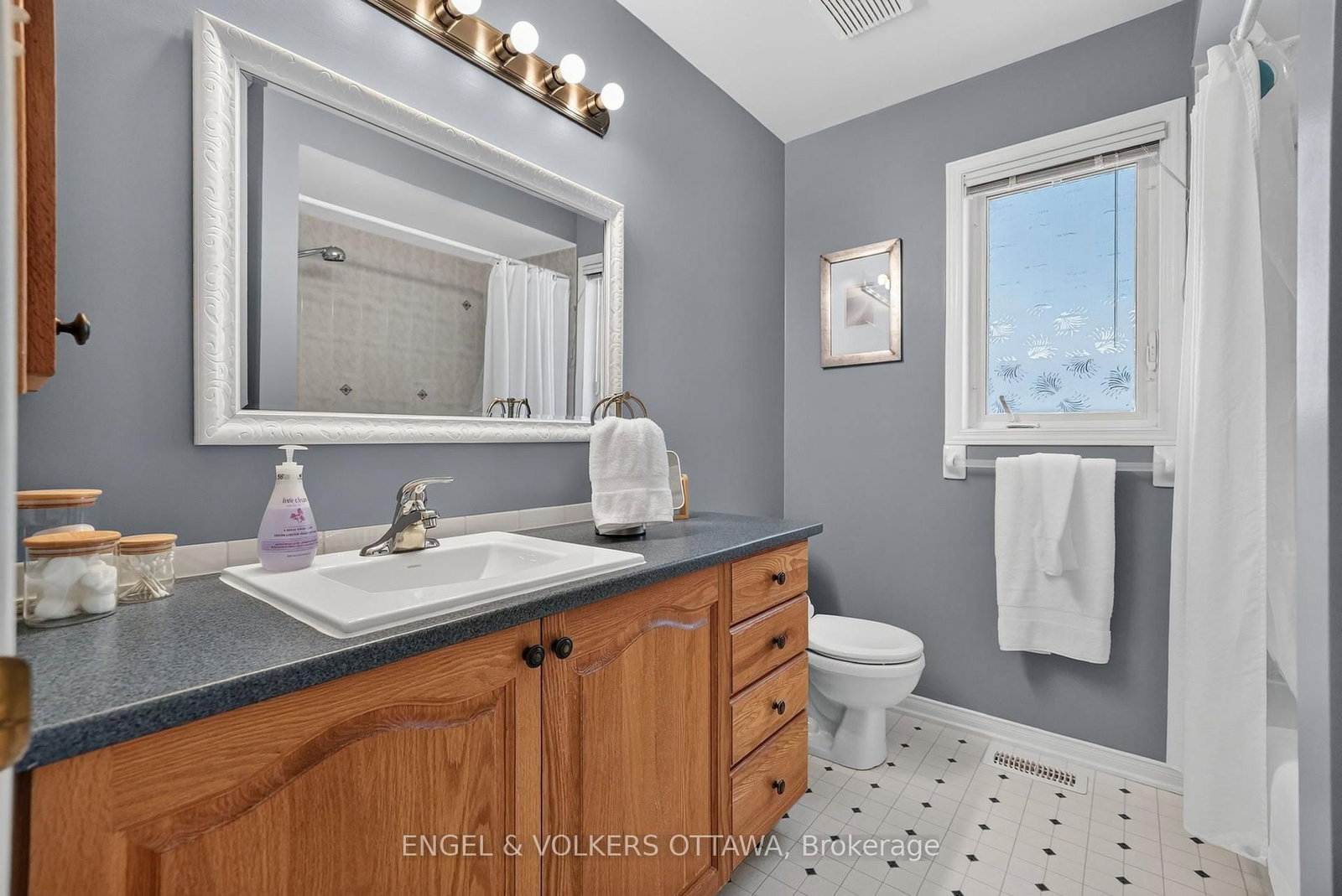 2812 Hank Rivers Drive • Ottawa, ON photo 36