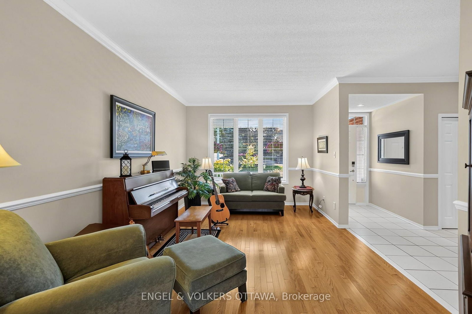 2812 Hank Rivers Drive • Ottawa, ON photo 4