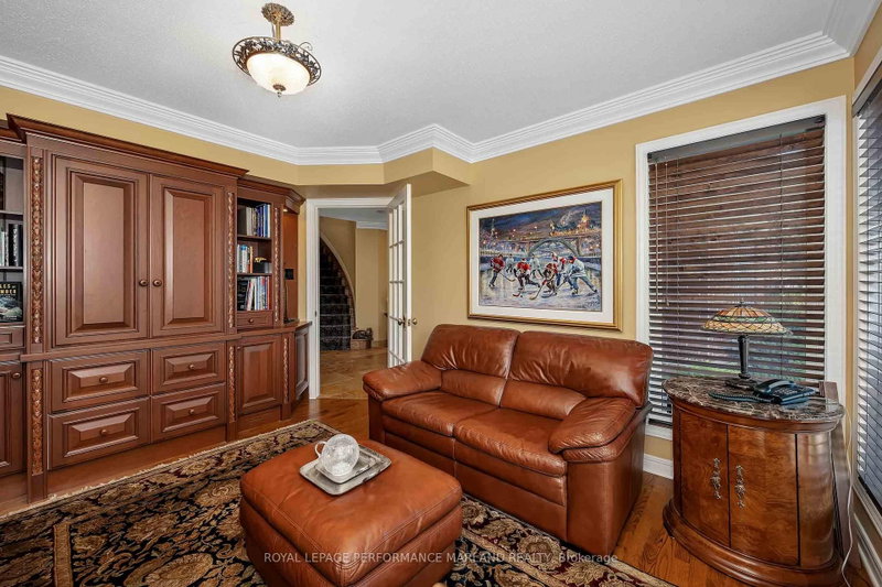 69 Echo Dr photo 5