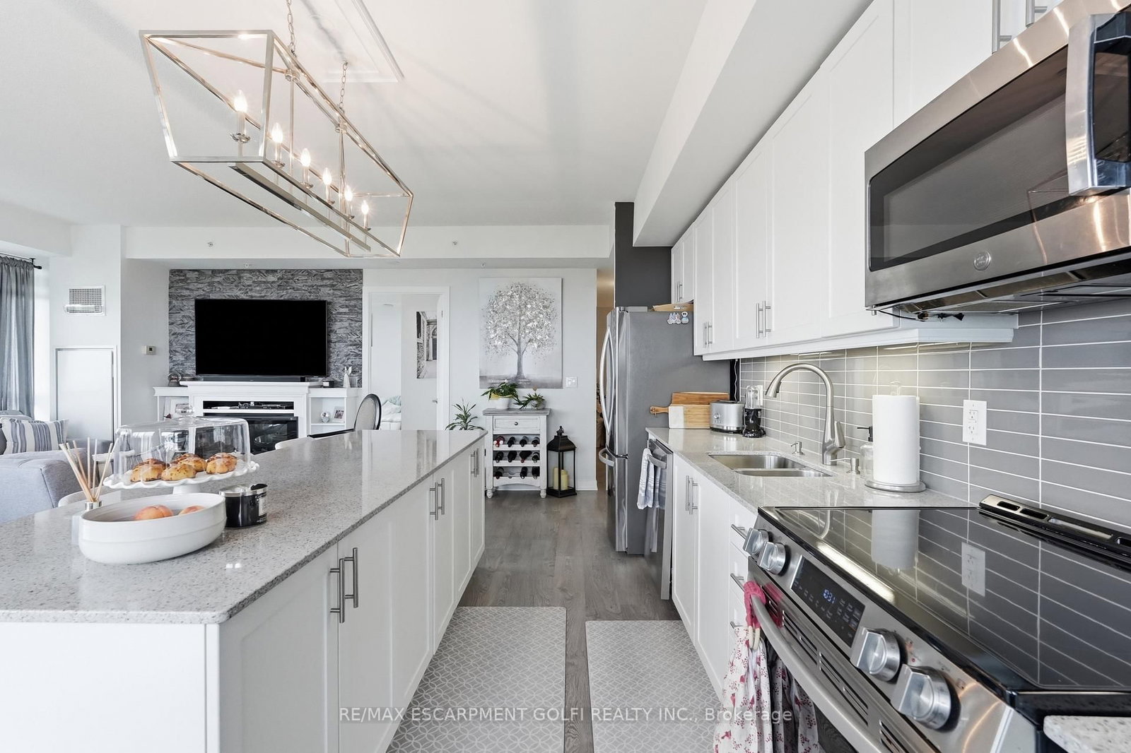550 North Service Road • #607 • Grimsby, ON photo 12