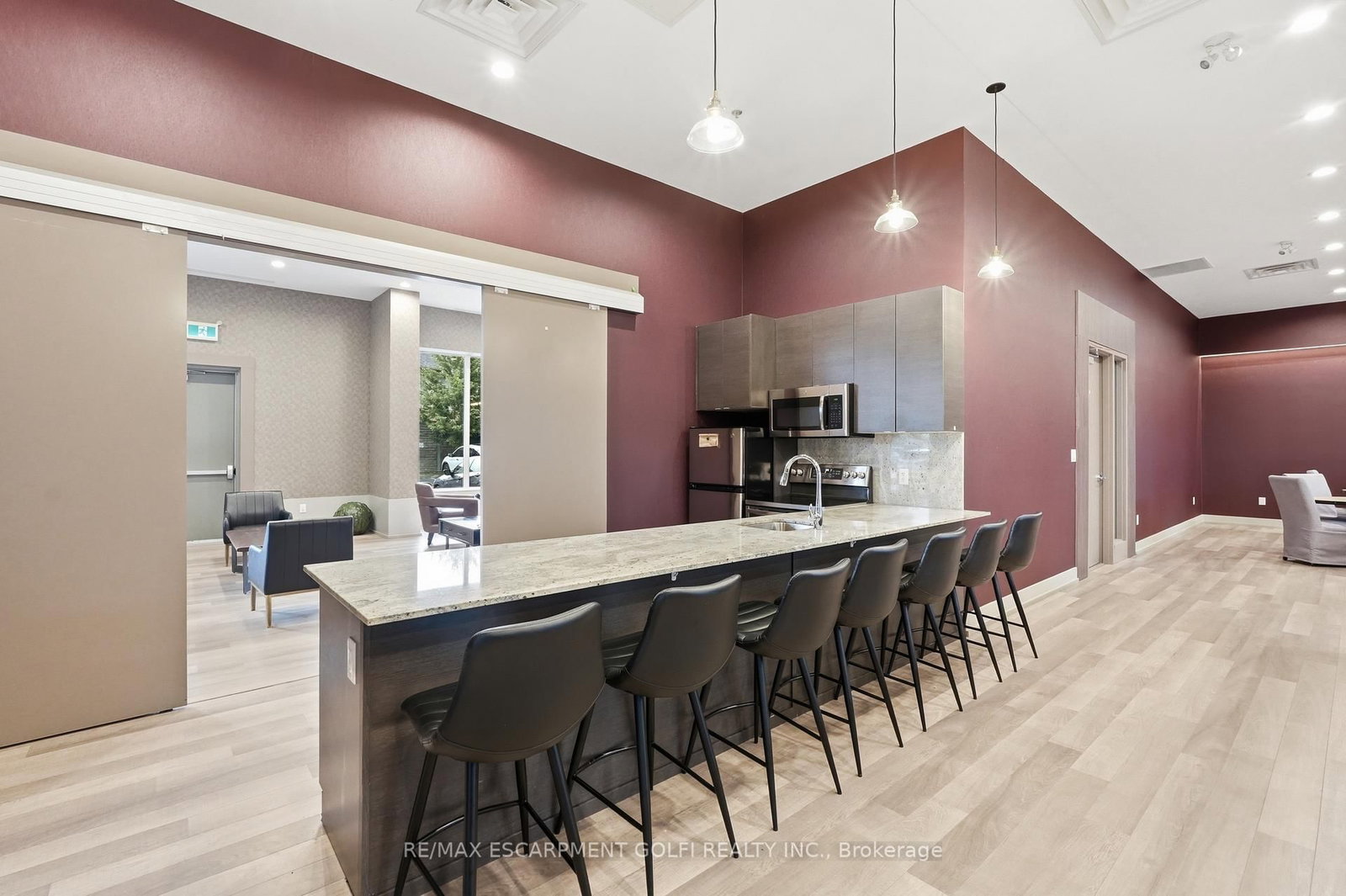550 North Service Road • #607 • Grimsby, ON photo 36
